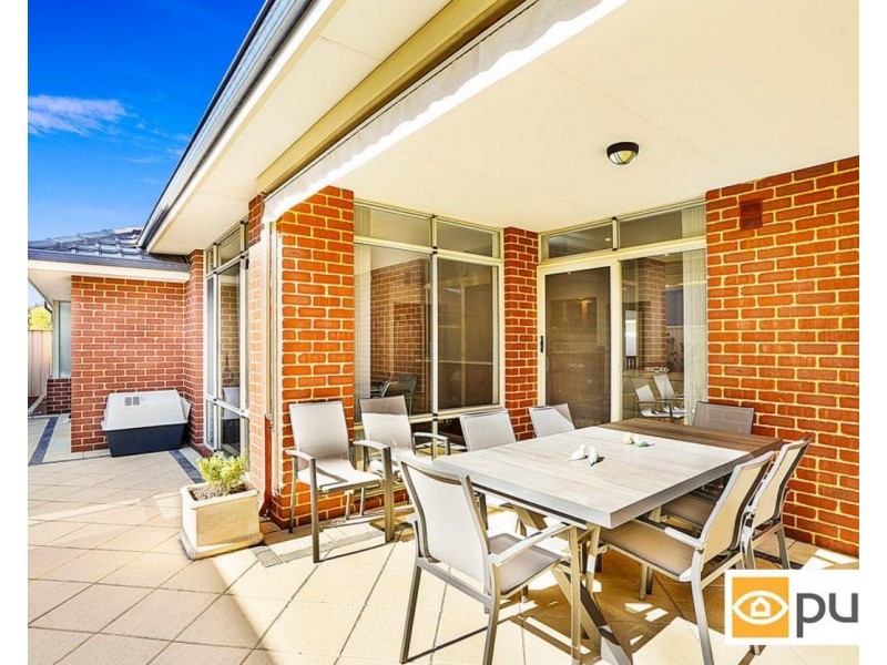 18 Cranberry Gardens, Stirling WA 6021