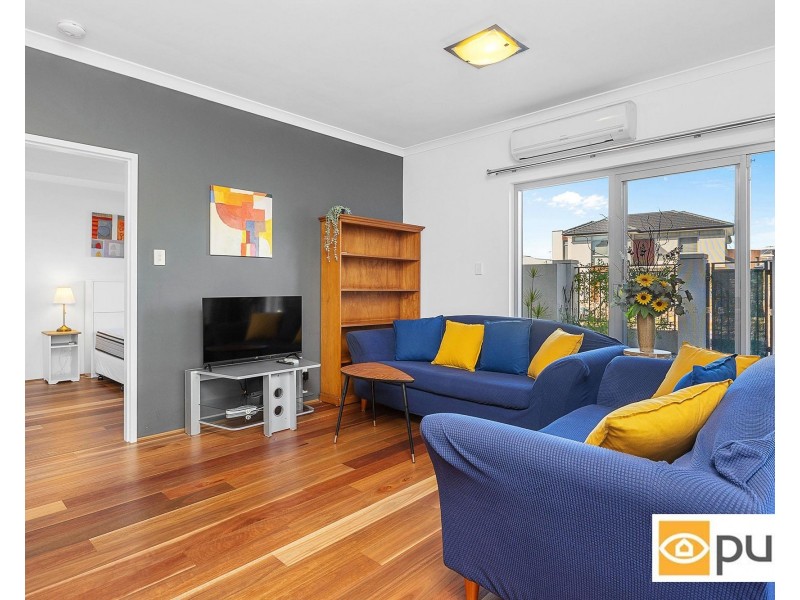 2/16 Alumni Terrace, Churchlands WA 6018