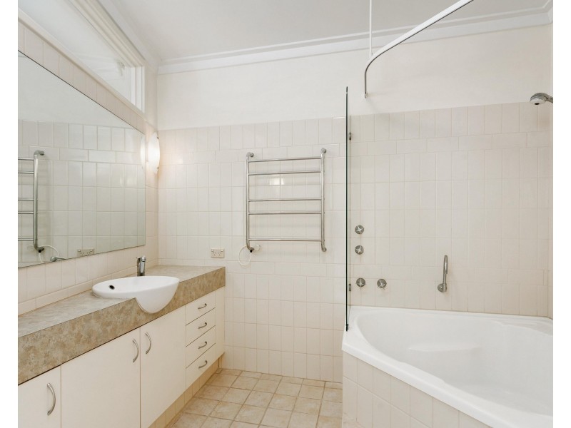 20 Mere View Way, Subiaco WA 6008