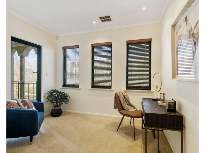 20 Mere View Way, Subiaco WA 6008