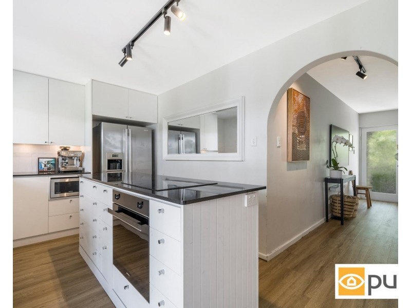 10 Links Court, Claremont WA 6010