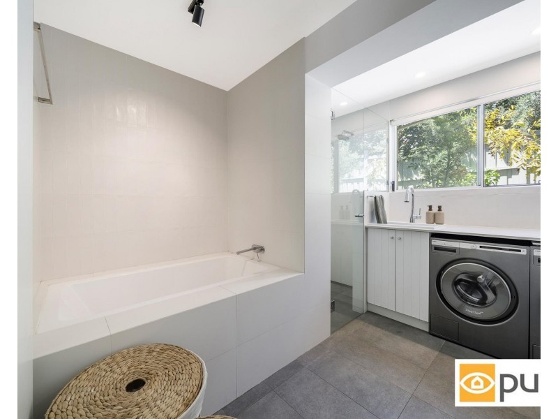 10 Links Court, Claremont WA 6010