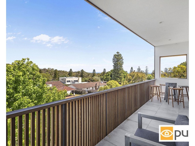 16 Orana Crescent, City Beach WA 6015