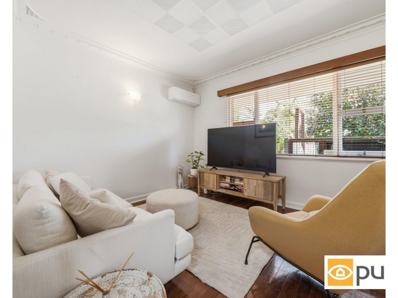 8 Bennewith Street, Hilton WA 6163