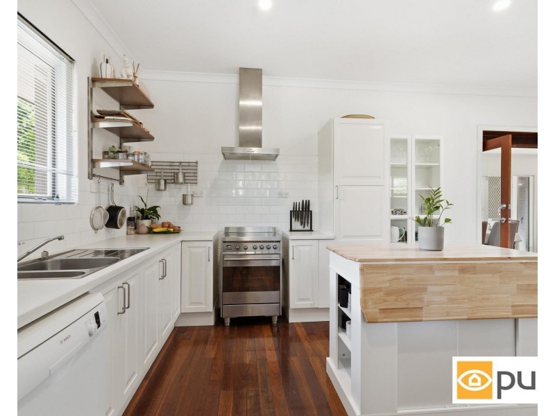 8 Bennewith Street, Hilton WA 6163