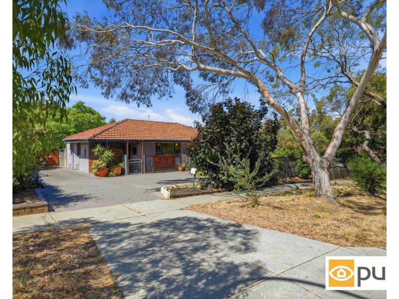 8 Bennewith Street, Hilton WA 6163