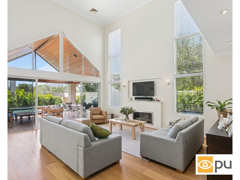 15 Swanway Crescent, Swanbourne WA 6010