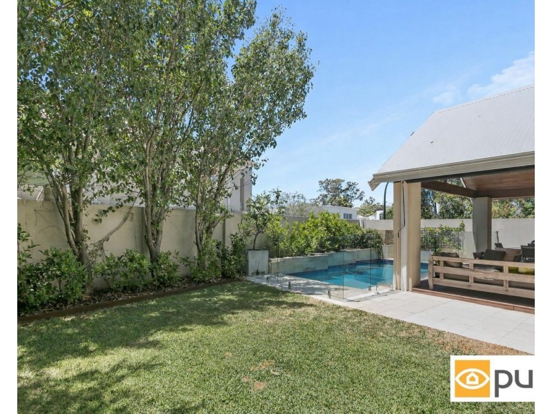 15 Swanway Crescent, Swanbourne WA 6010