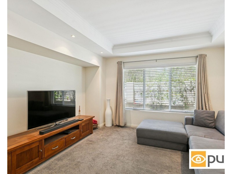 15 Swanway Crescent, Swanbourne WA 6010