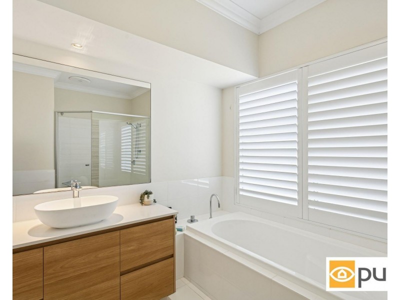 15 Swanway Crescent, Swanbourne WA 6010