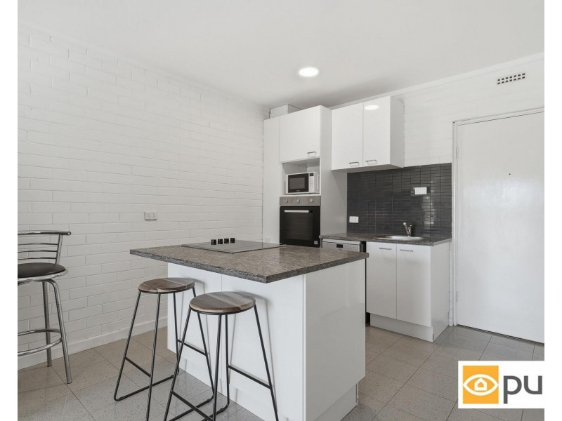 18/212 Hampden Road, Crawley WA 6009