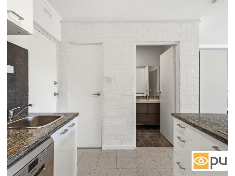 18/212 Hampden Road, Crawley WA 6009