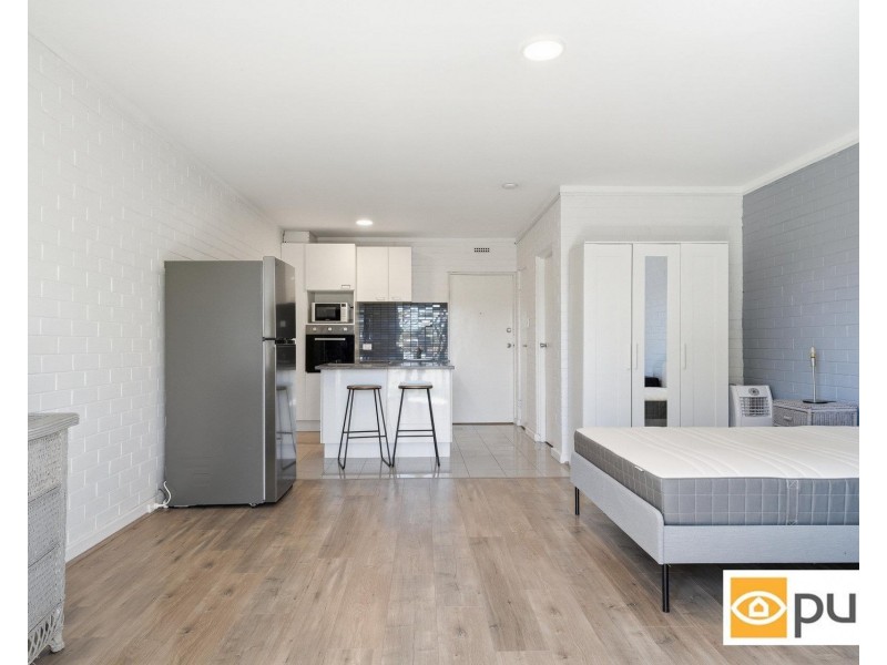 18/212 Hampden Road, Crawley WA 6009