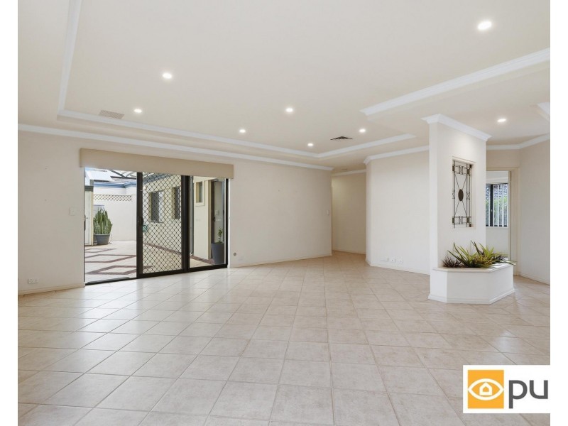 71A Hamilton Street, Stirling WA 6021