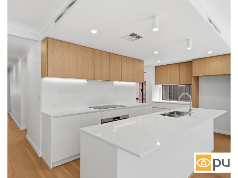 28 Pine Valley Pass, Connolly WA 6027