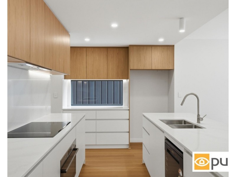 28 Pine Valley Pass, Connolly WA 6027