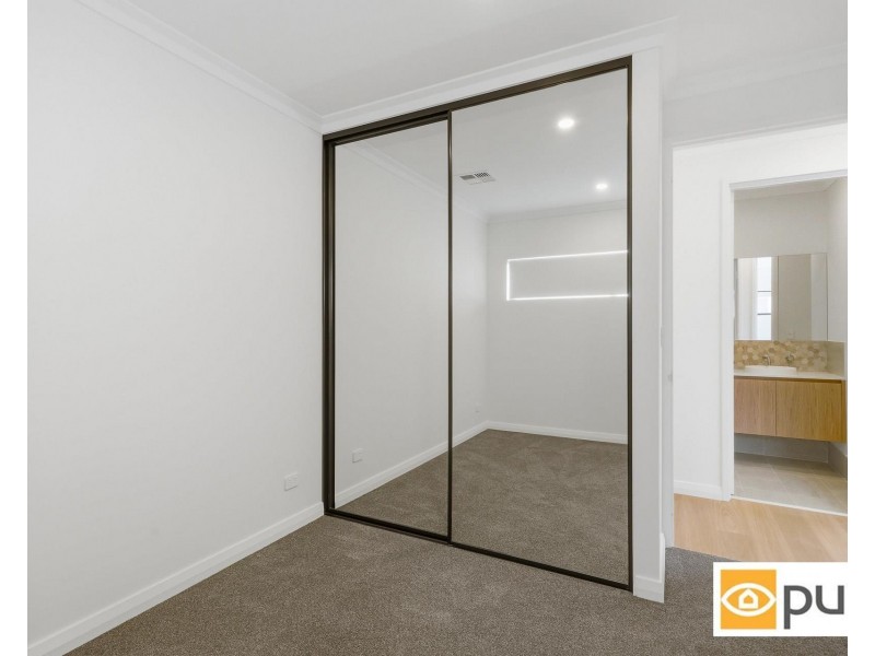 28 Pine Valley Pass, Connolly WA 6027