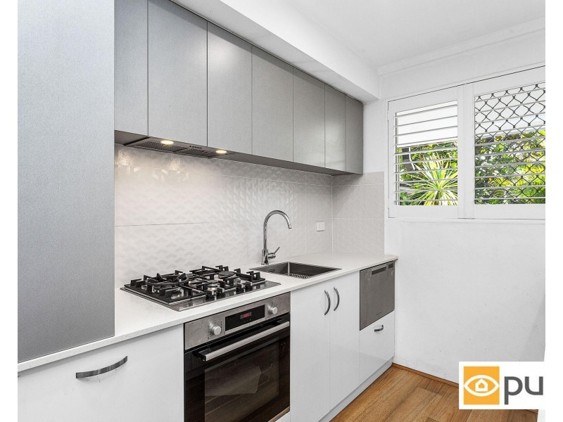 9/18 Freshwater Parade, Claremont WA 6010
