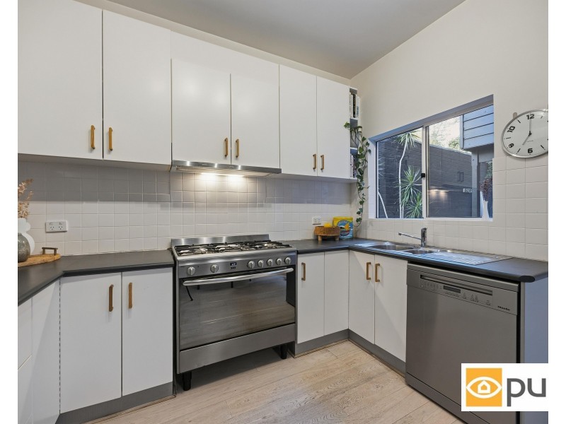 31 Thompson Road, North Fremantle WA 6159
