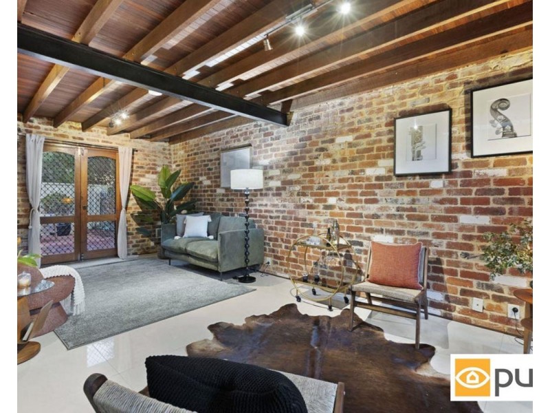25 Bolton Place, Fremantle WA 6160