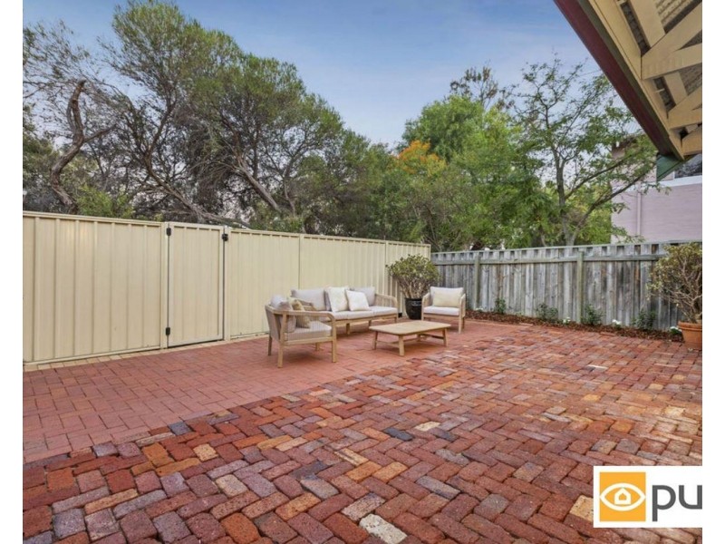 25 Bolton Place, Fremantle WA 6160