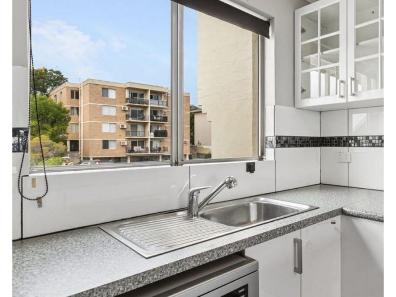 31/12 McMaster Street, Victoria Park WA 6100
