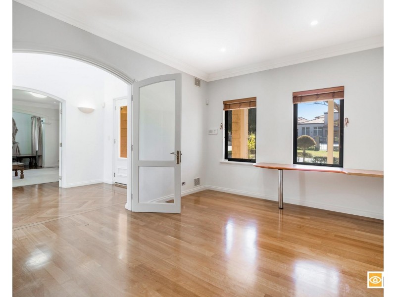 14 Hynes Road, Dalkeith WA 6009