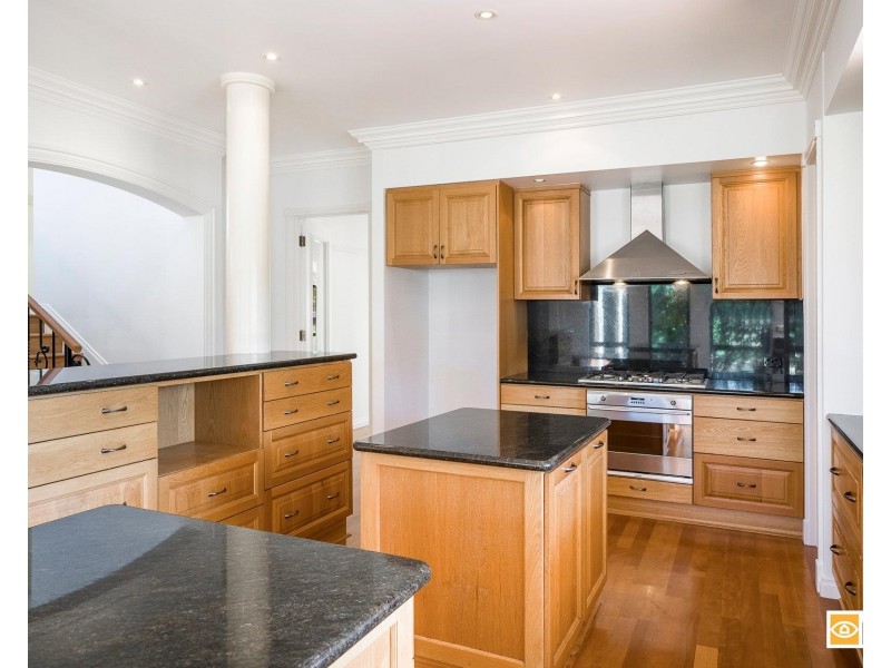 14 Hynes Road, Dalkeith WA 6009