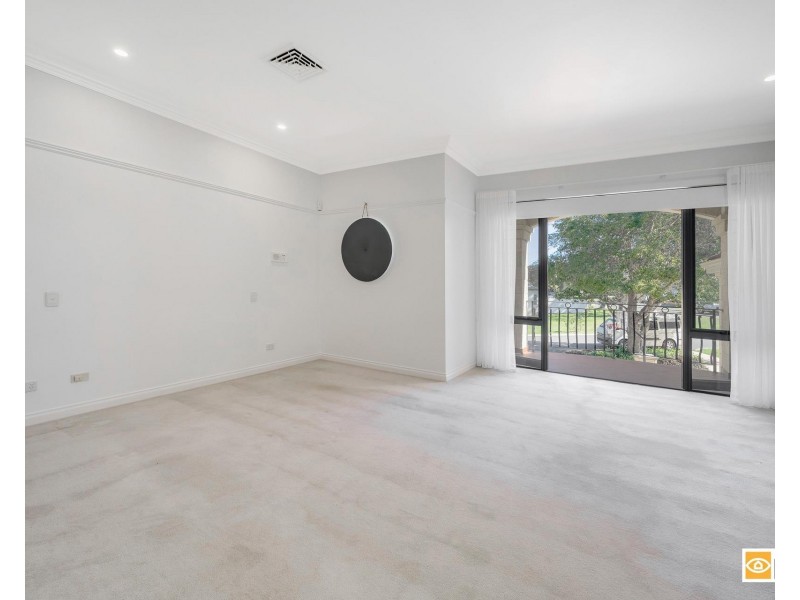 14 Hynes Road, Dalkeith WA 6009