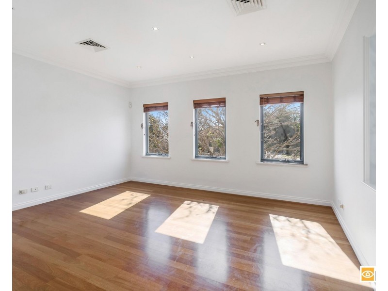 14 Hynes Road, Dalkeith WA 6009