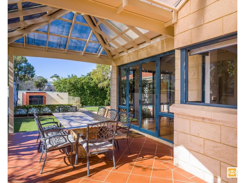 14 Hynes Road, Dalkeith WA 6009