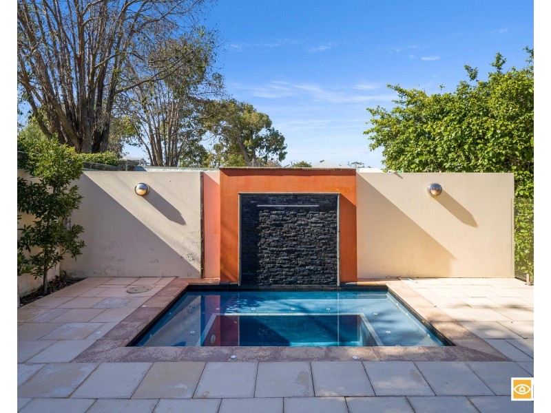 14 Hynes Road, Dalkeith WA 6009