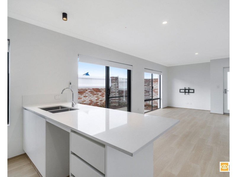 11/88 Winfield Street, Hamilton Hill WA 6163