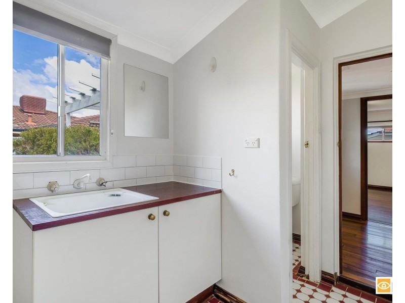 41B Cloister Avenue, Manning WA 6152