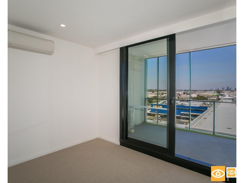 905/8 Tassels Place, Innaloo WA 6018