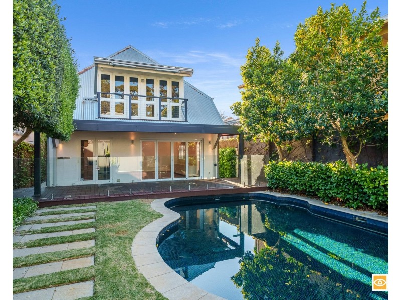 8 Caxton Road, Claremont WA 6010