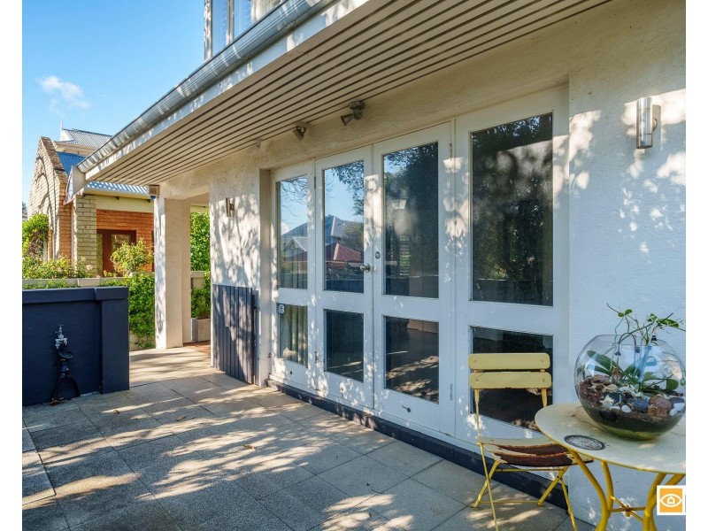 8 Caxton Road, Claremont WA 6010