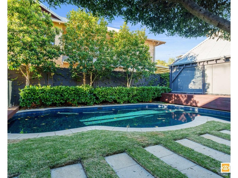 8 Caxton Road, Claremont WA 6010