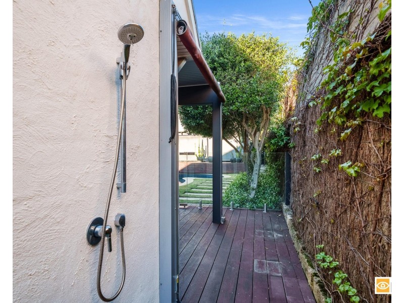 8 Caxton Road, Claremont WA 6010
