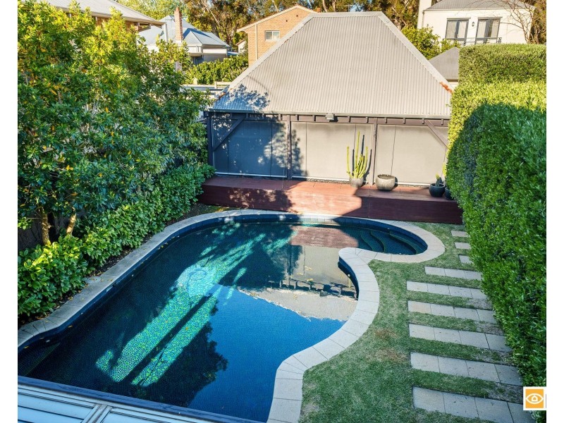 8 Caxton Road, Claremont WA 6010