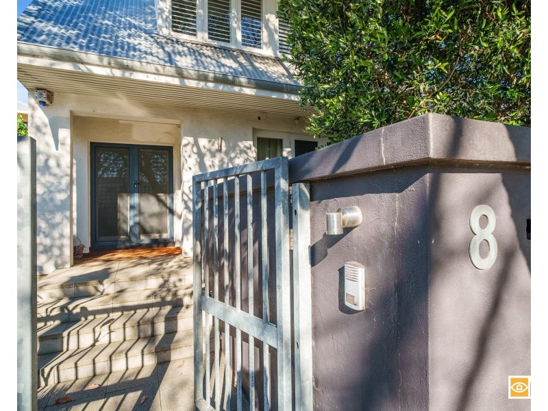 8 Caxton Road, Claremont WA 6010