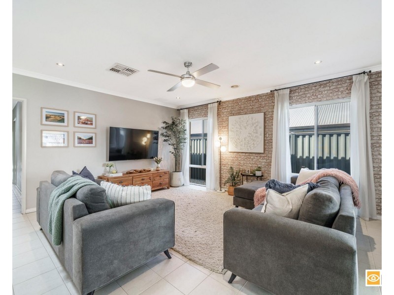 15 Duvall Parkway, Aveley WA 6069