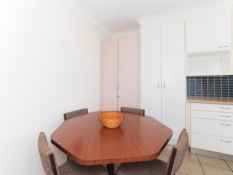 2/146 Juliette, Greenslopes QLD 4120