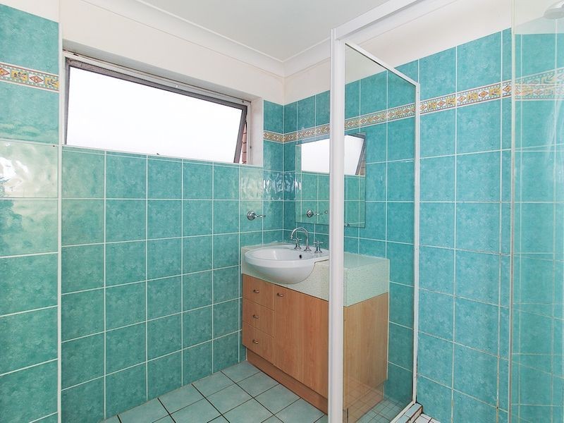 2/146 Juliette, Greenslopes QLD 4120