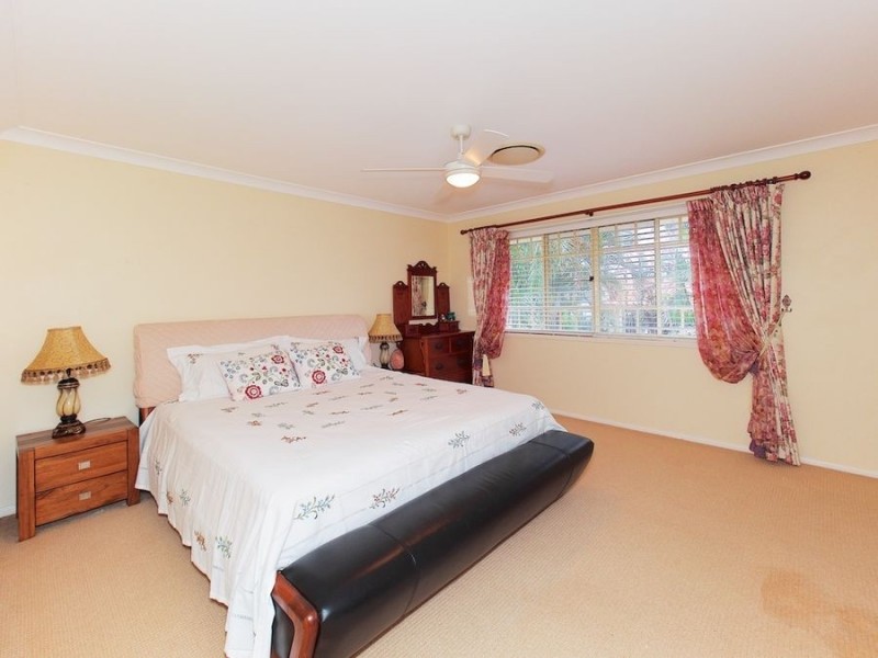 137 GALAXY STREET, Bridgeman Downs QLD 4035