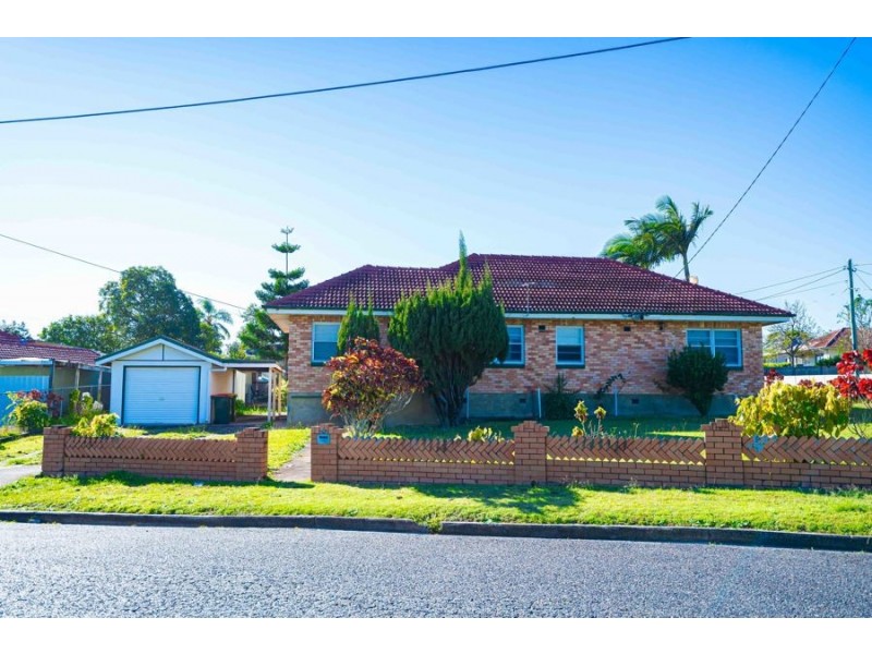 18 Weeroona Street, Chermside QLD 4032