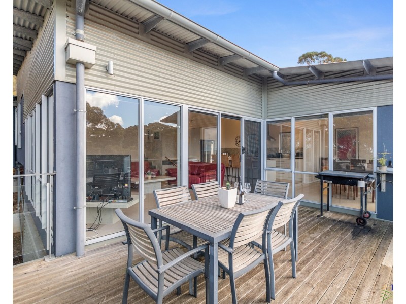 11 Falie Court, American River SA 5221