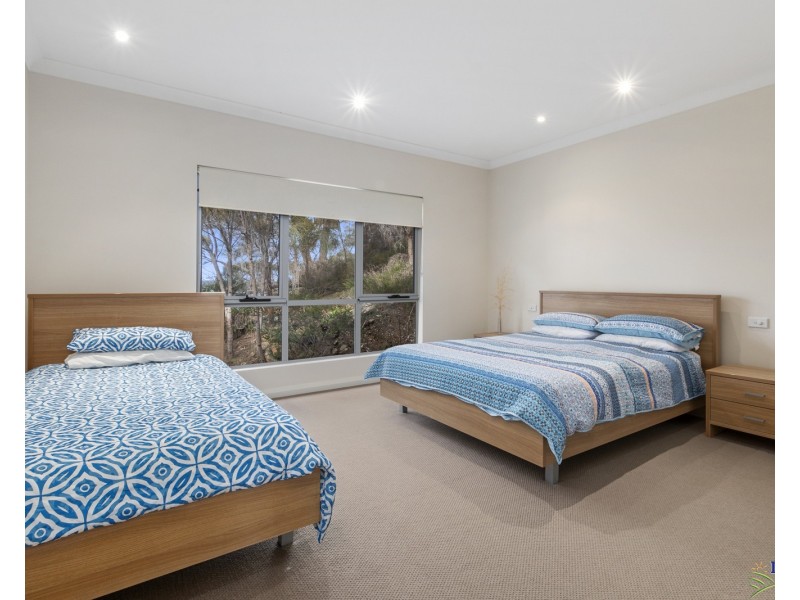 11 Falie Court, American River SA 5221