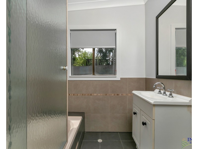 27 Hospital Road, Mount Pleasant SA 5235