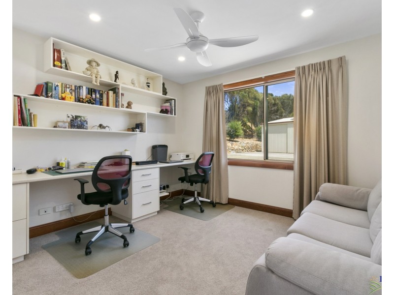 63 Bayview Road, American River SA 5221